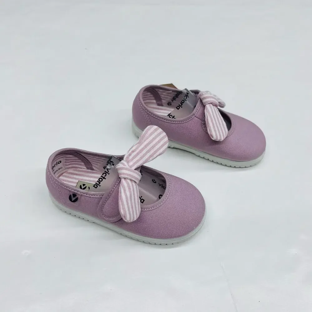 NWT Victoria Size 23 (US 7-7.5) Lilac Mary Janes with Bow